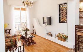 Beautiful Apartment In Pagkrati -Gtd95601